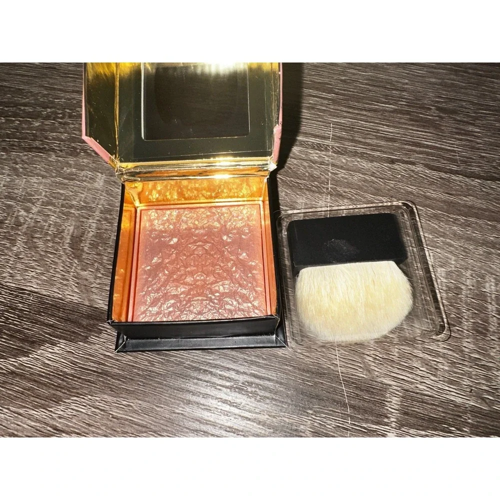 Benefit Cosmetics benefit gold